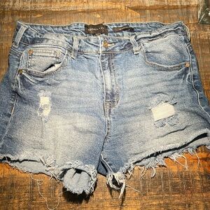 Kendall + Kylie The issue icon short jean shoes size 13/31